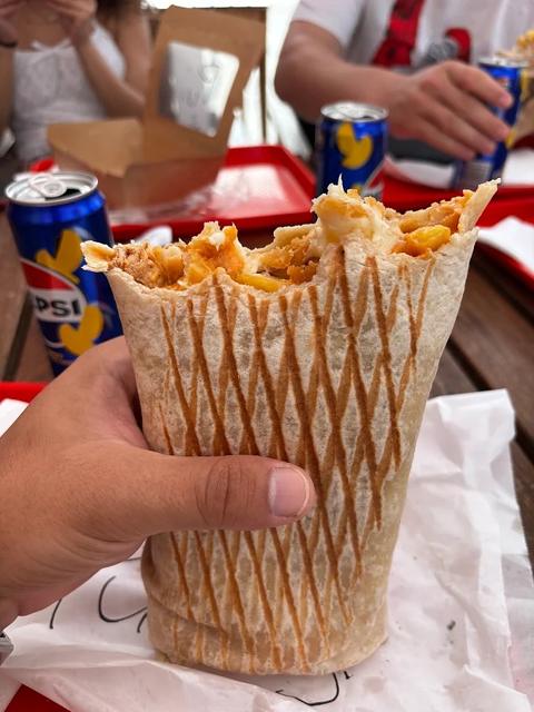 French tacos în mână